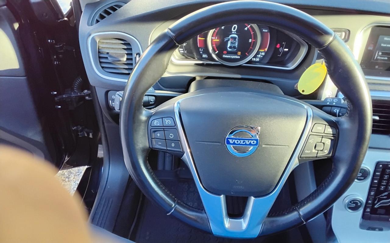 Volvo V40 D2 1.6 R-design Kinetic