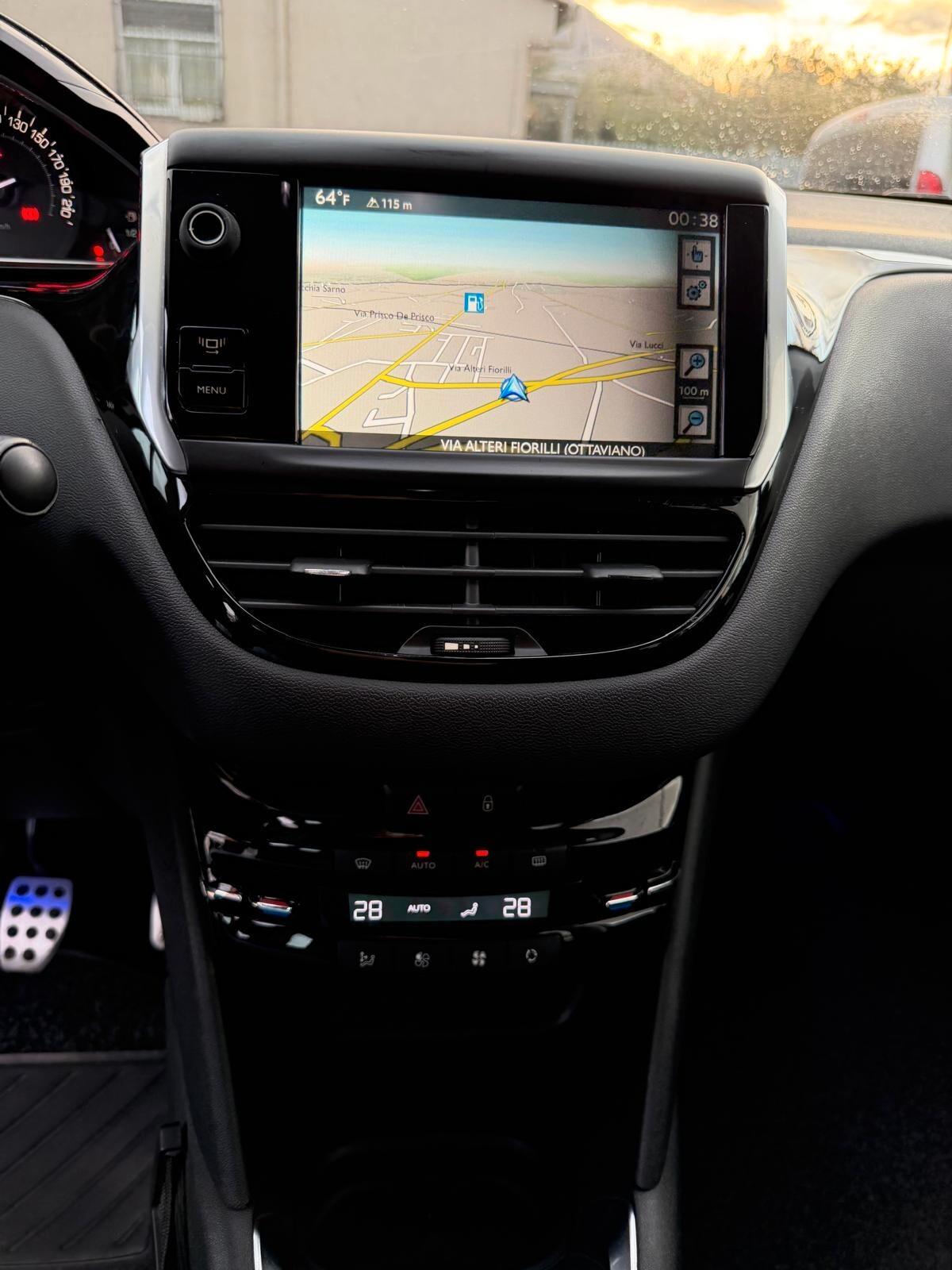 Peugeot 208 1.2 VTi 82 CV 5 porte Allure-03/2014