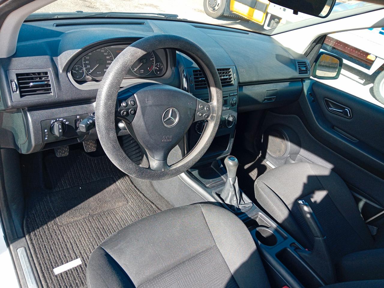 Mercedes-benz A 160 CDI BlueEFFICIENCY Executive