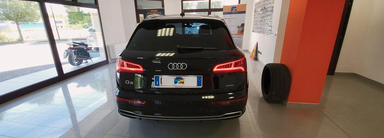 BELLISSIMA AUDI Q5 40 TDI S-LINE PLUS QUATTRO 190CV S-TRONIC-TENUTA CON MOLTISSIMA CURA-PERFETTA IN TUTTO-COME NUOVA-GARANZIA UFFICIALE AUDI FINO AL 10/2026 PIÙ GARANZIA M-M MOTORS FINO AD OTTOBRE 2027.