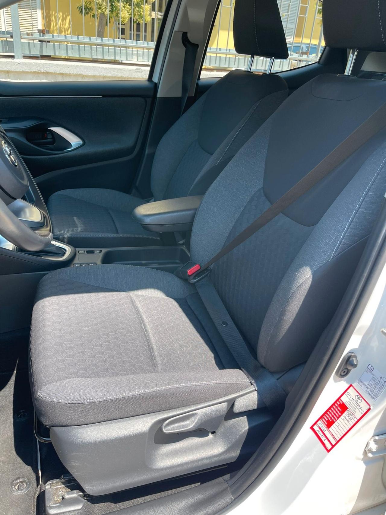Toyota Yaris 1.5 Hybrid 5 porte Business