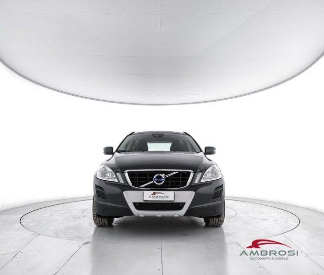VOLVO XC60 D4 Momentum - PER OPERATORI DEL SETTORE