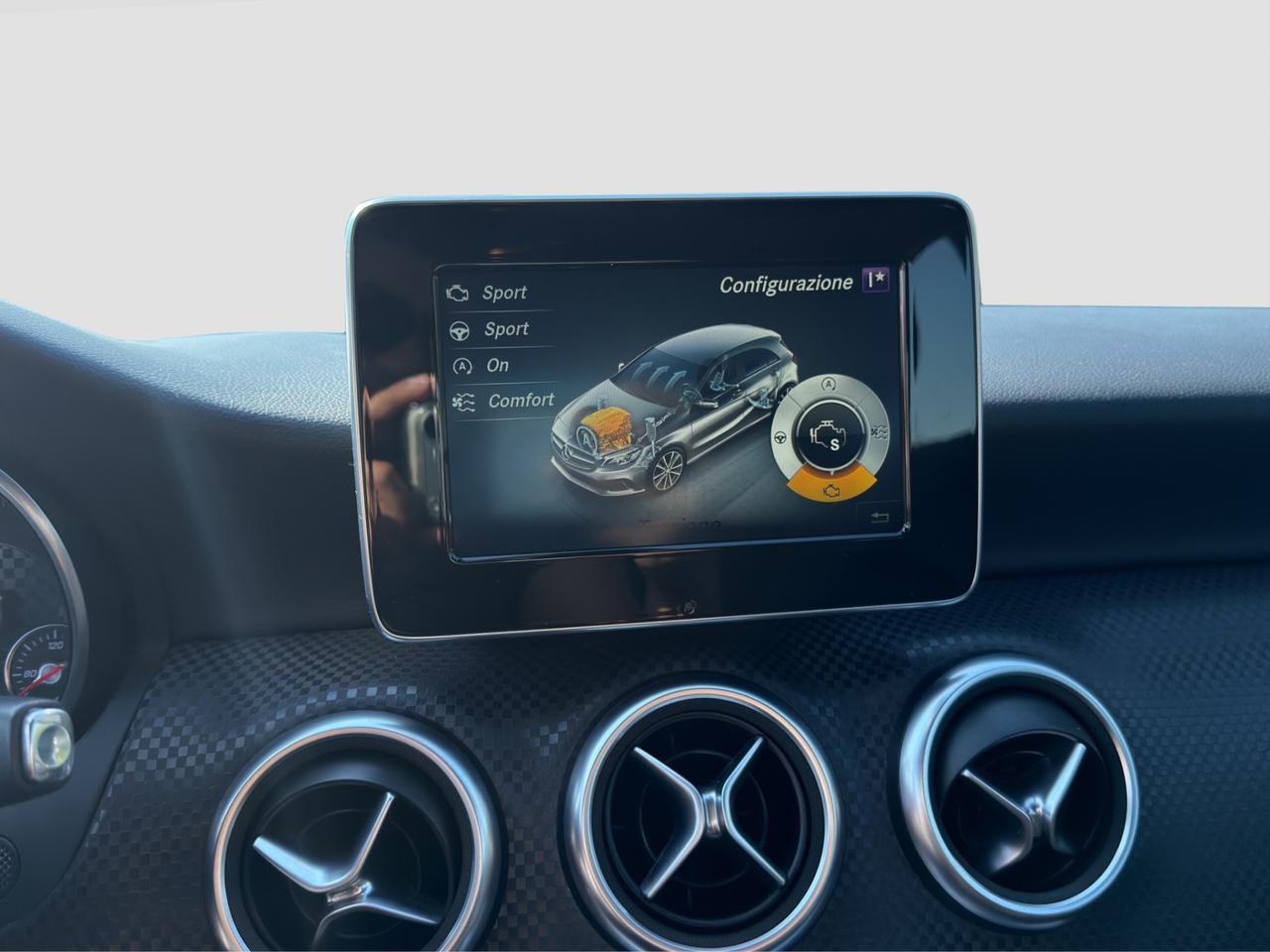 MERCEDES Classe A (W176) A 180 d Automatic Sport