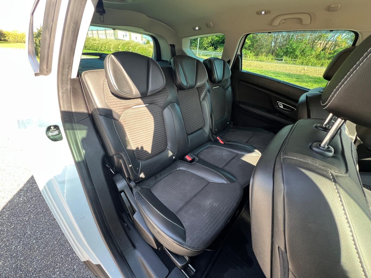Renault Grand Scenic dCi 8V 110 CV EDC Energy Bose
