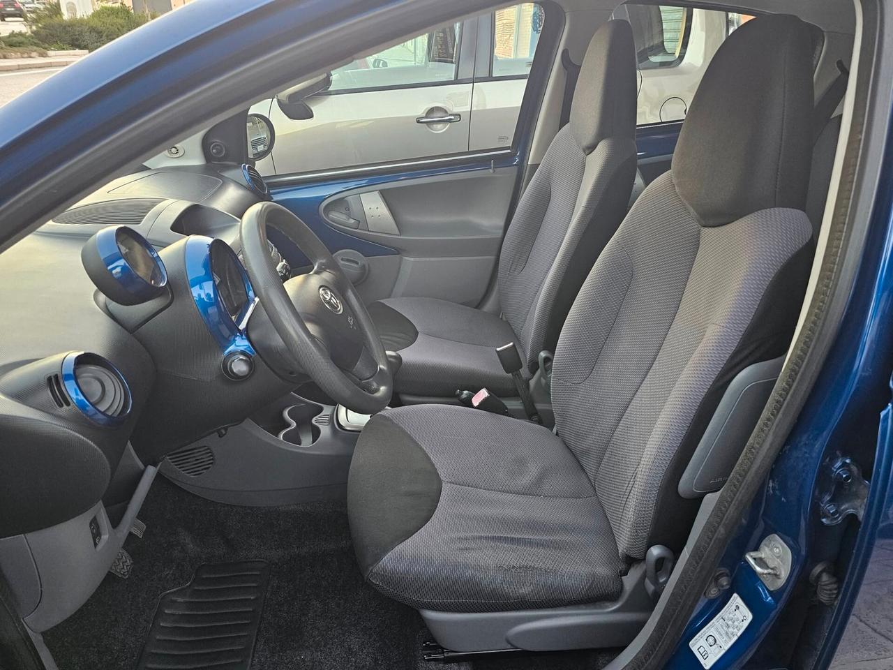 TOYOTA AYGO 1.0 60CV SOL AUTOMATIK