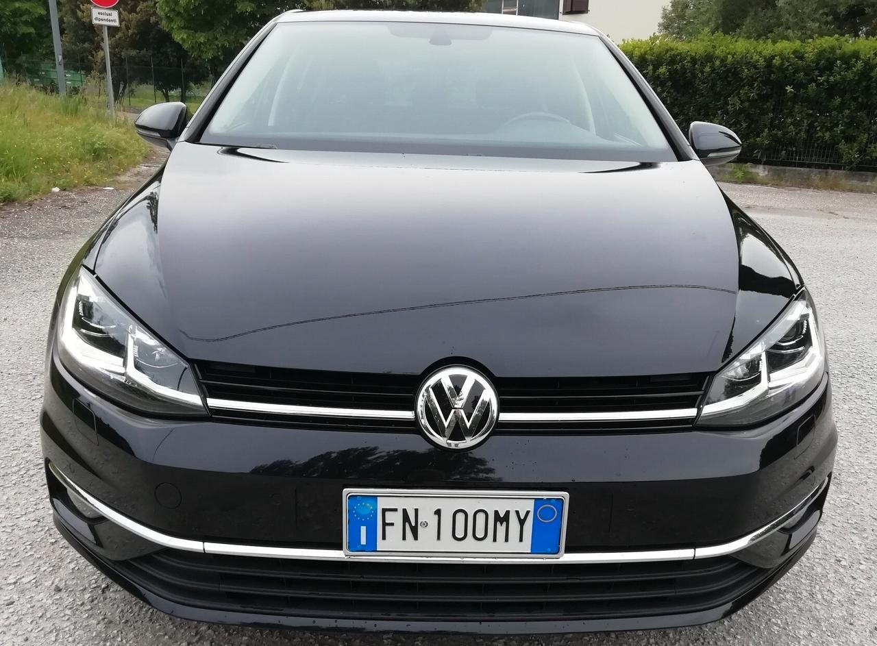 Volkswagen Golf 1.6 TDI 115 CV DSG 5p. Executive BlueMotion Technology "Fari LED"