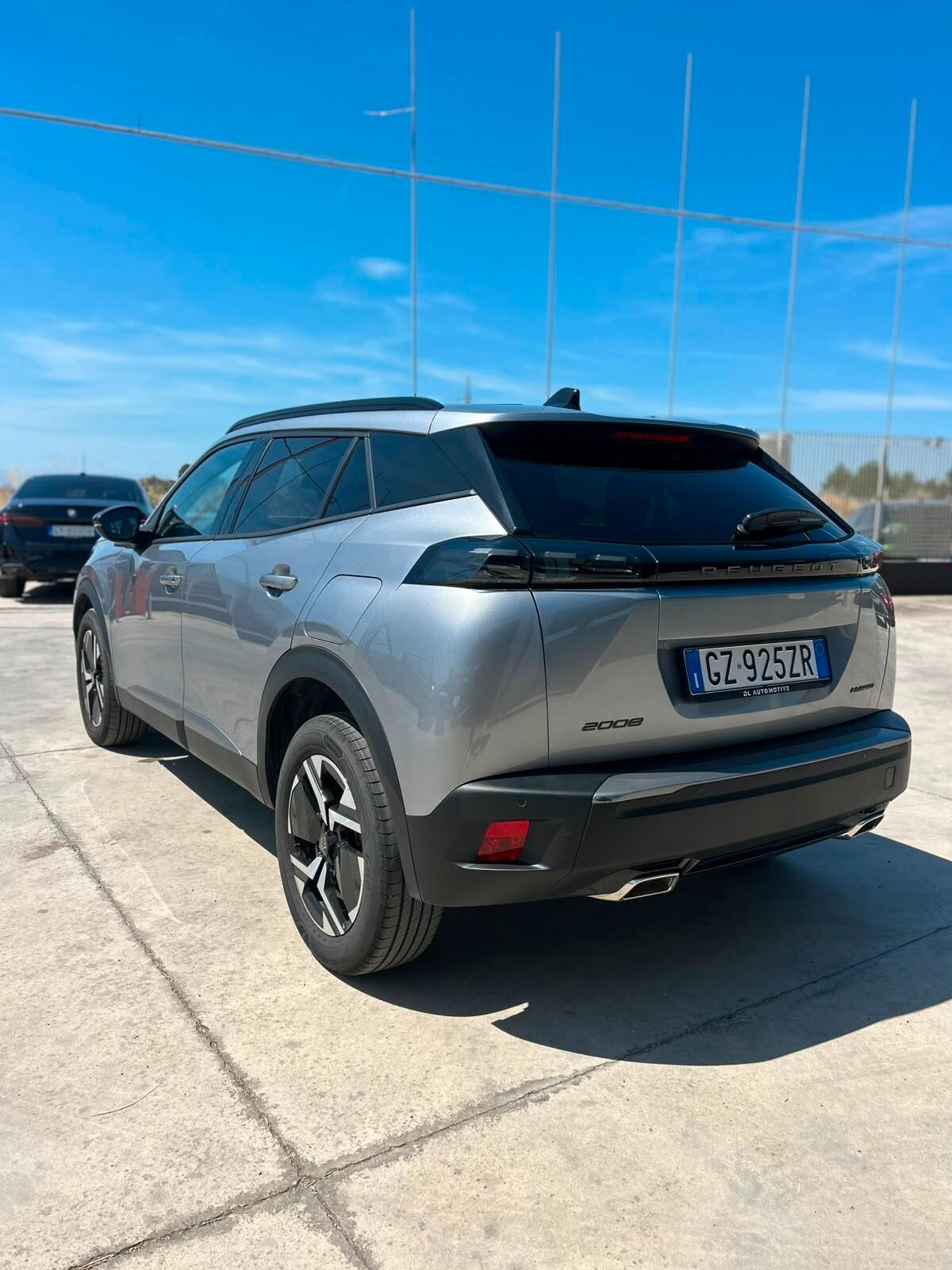 Peugeot 2008 Hybrid 145 e-DCS6 Allure