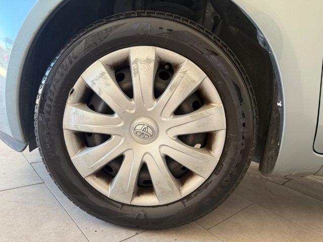 TOYOTA Yaris 1.3 5 porte M-MT SOL