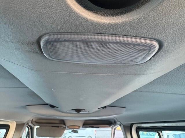 Volkswagen Crafter Bus 2.0 TDI 136CV 9 posti