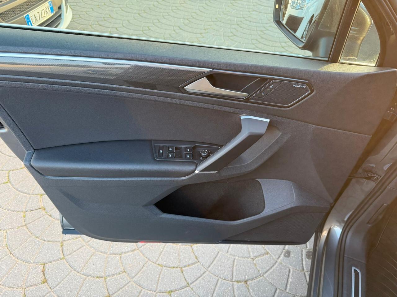 Volkswagen Tiguan 2.0 TDI SCR DSG R-LINE VIRTUAL