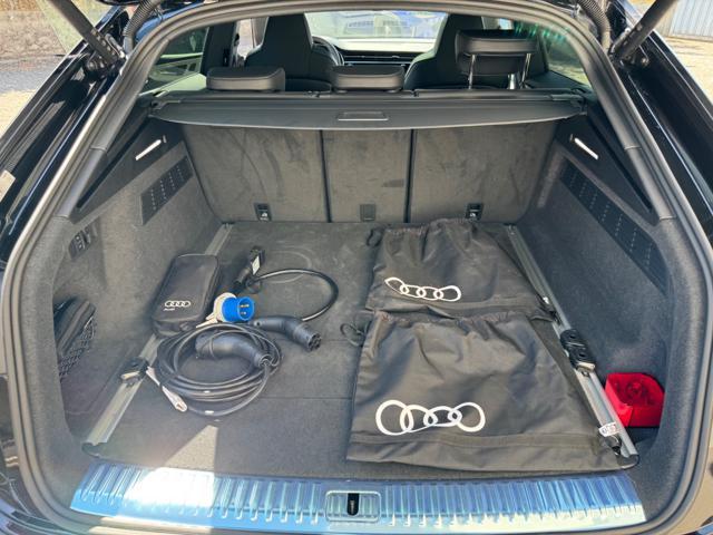 AUDI Q8 SUV TFSI e quattro 290 kW tiptronic S line edition