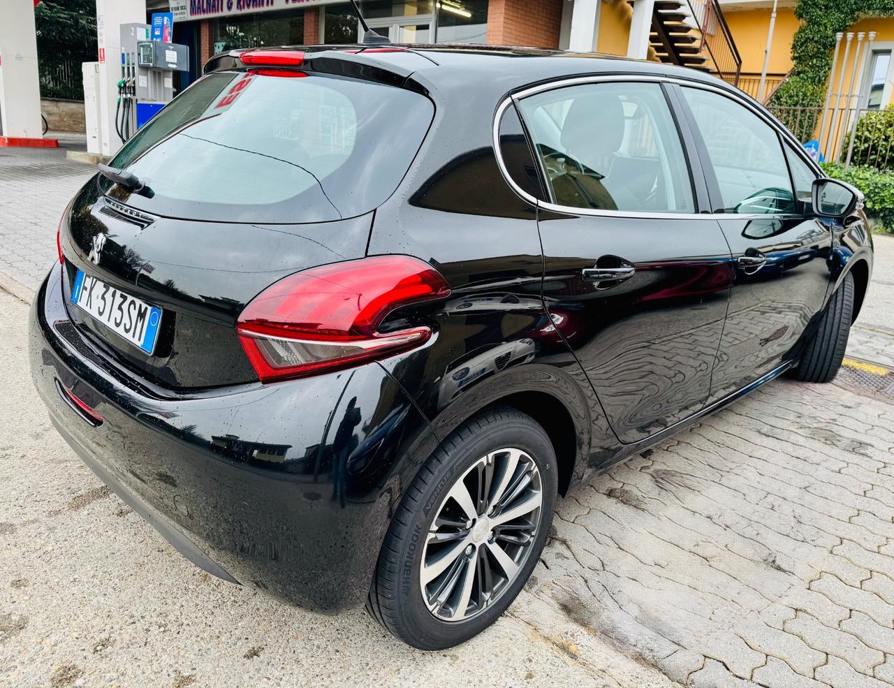 Peugeot 208 BlueHDi 75 5 porte Allure