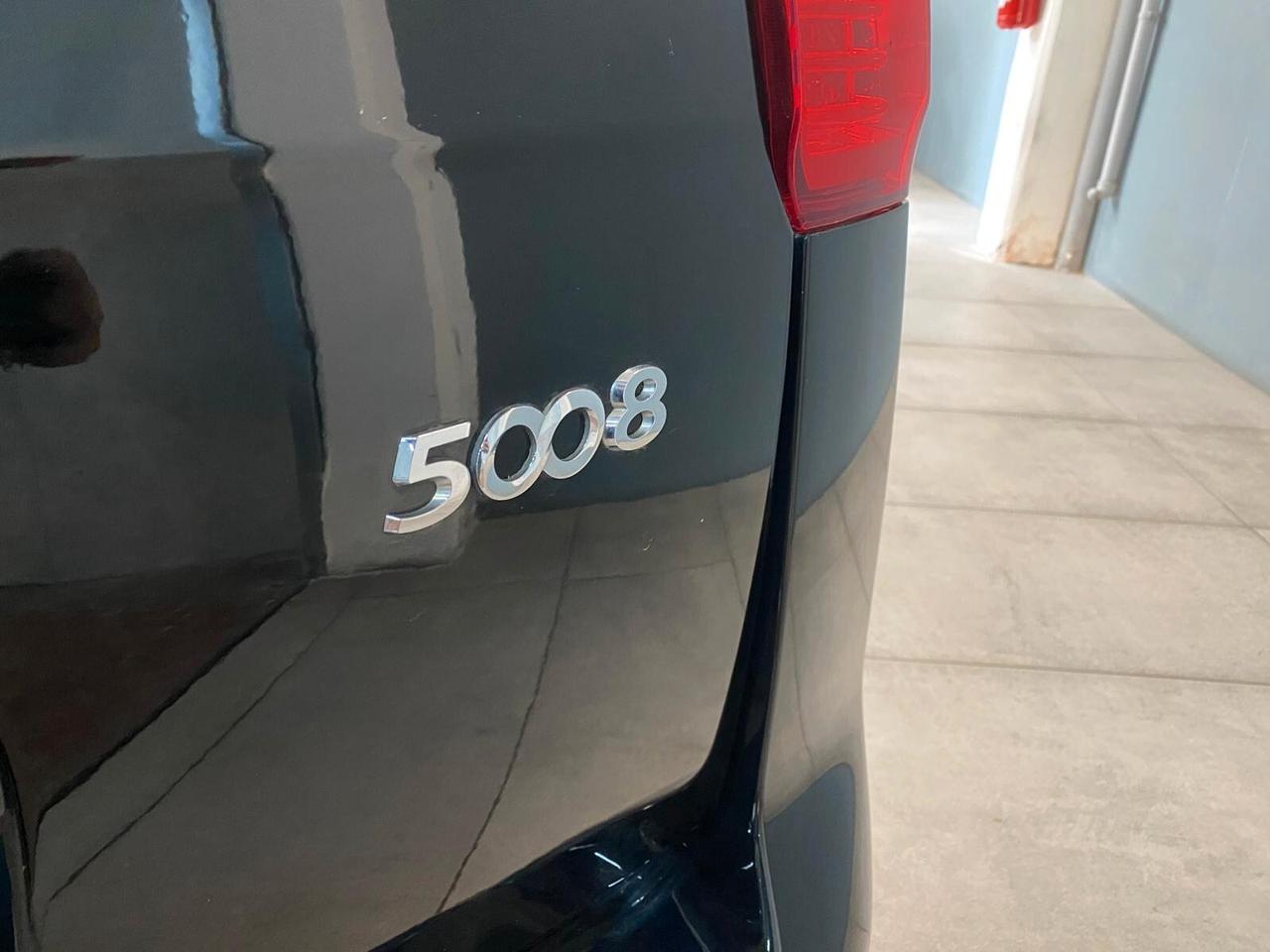 Peugeot 5008 1.6 HDi 110CV Business
