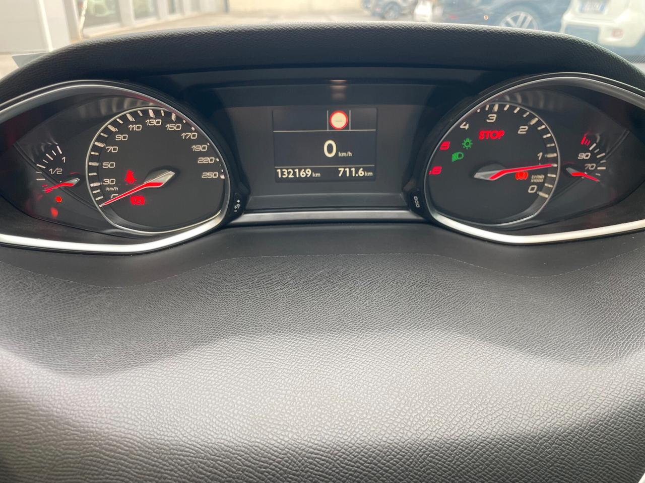 Peugeot 308 1.5 BlueHDi 130 S&S SW Allure