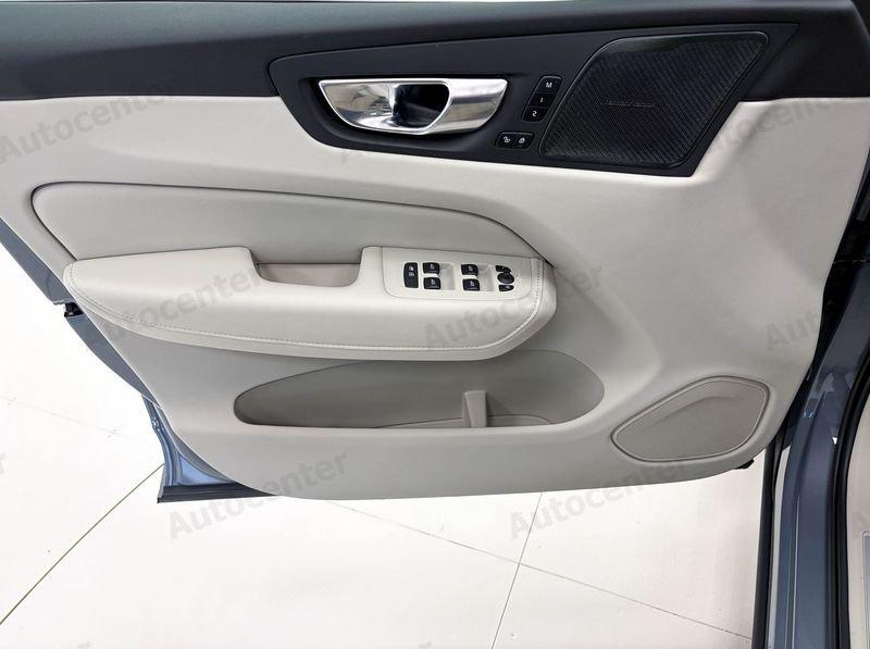 Volvo XC60 T6 PLUG IN ULTIMATE DARK AWD AUT