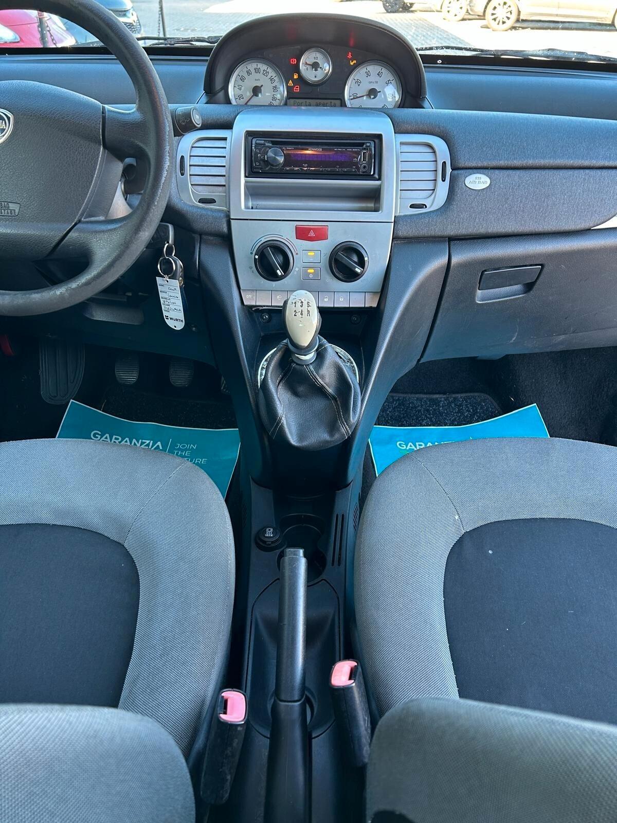 Lancia Ypsilon 1.2 69 CV Unyca - OK NEOPATENTATO