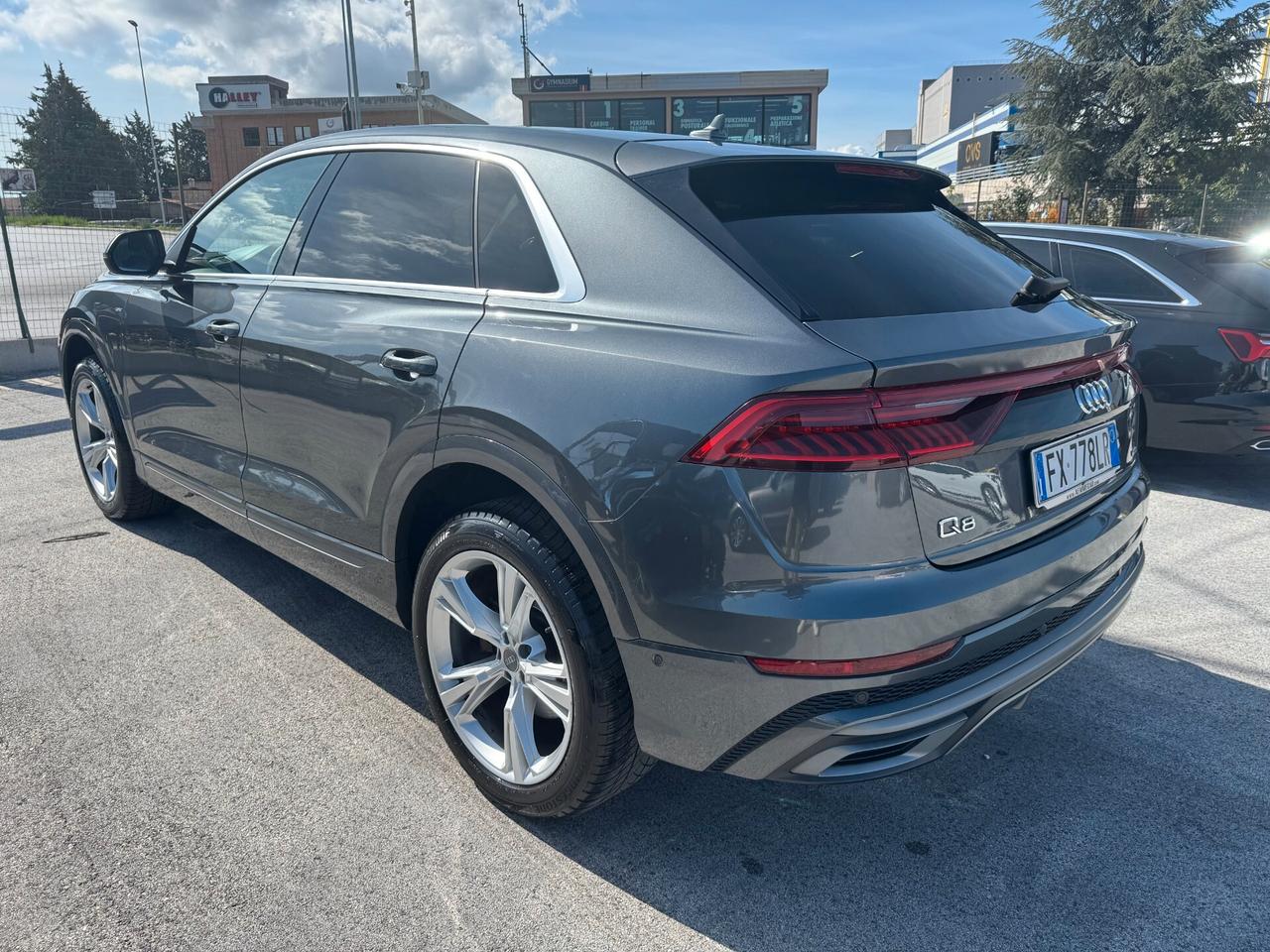 Audi Q8 50 TDI 286 CV quattro tiptronic S-LINE