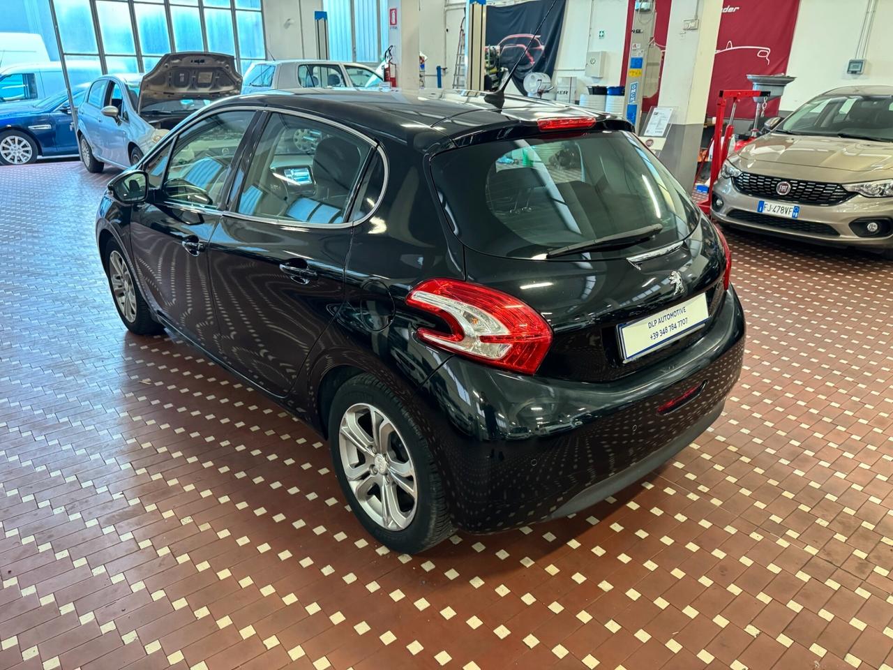 Peugeot 208 1.2 VTi 82 CV 5 porte Allure - IDEALE PER NEOPATENTATI