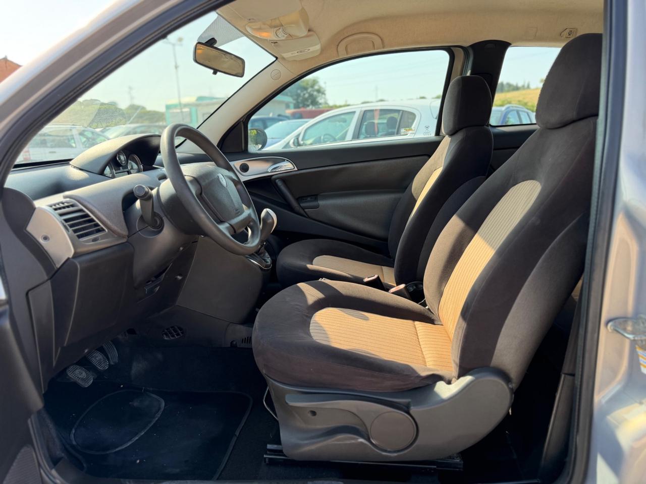 Lancia Ypsilon 1.3 MJT 90 CV Oro Giallo