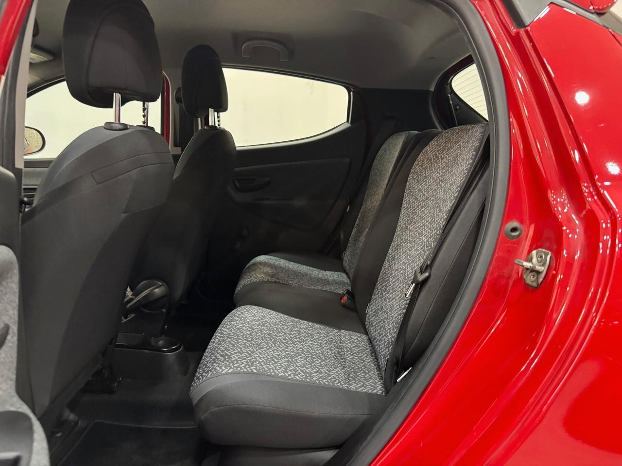 Lancia Ypsilon 1.0 FireFly 5 porte S&S Hybrid Ecochic Gold