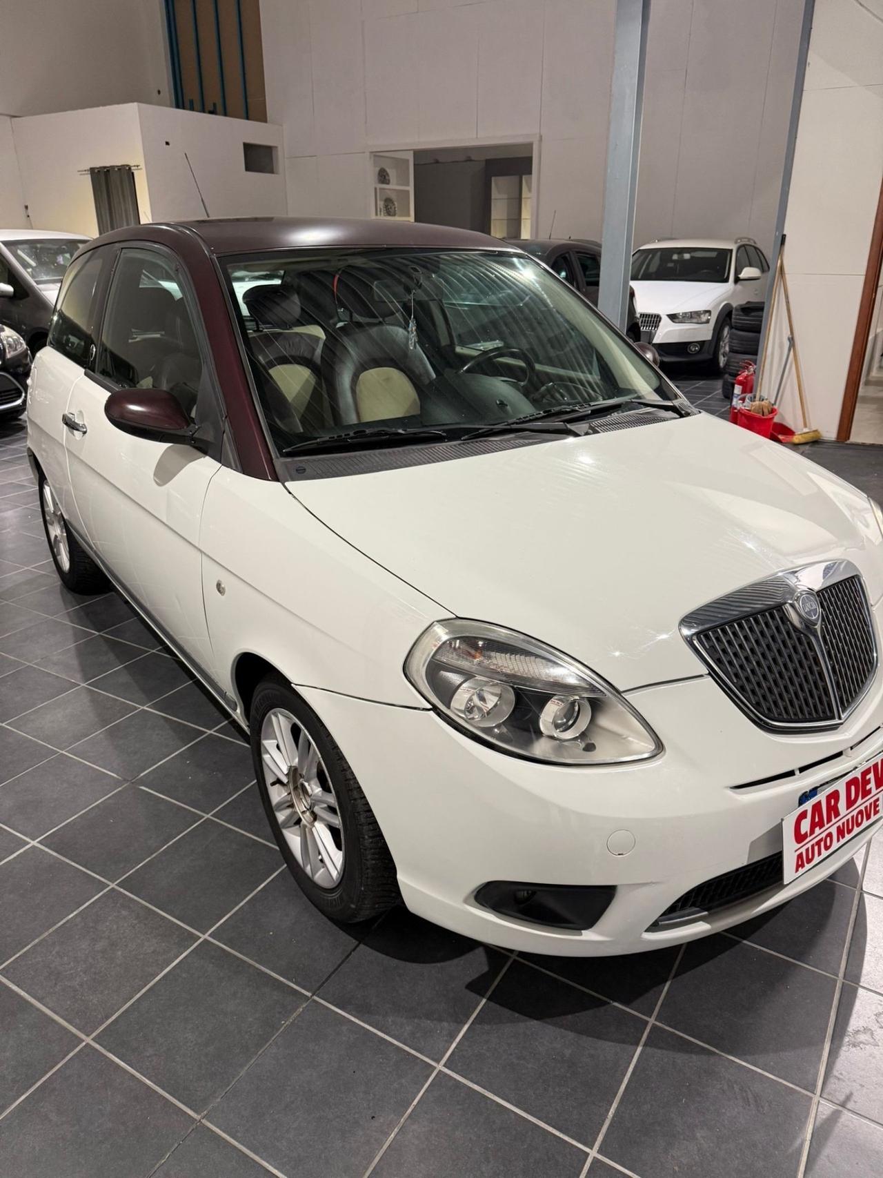 Lancia Ypsilon 1.4 -GPL -NEOPATENTATI