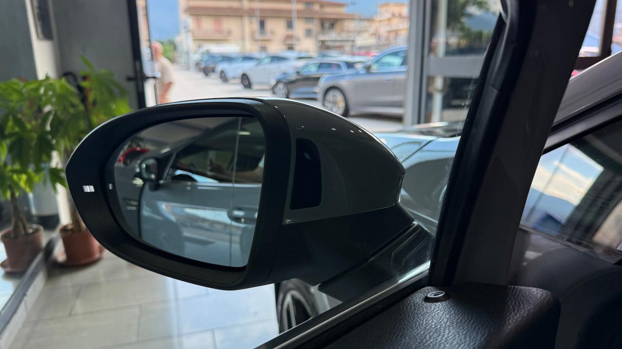 VOLSWAGEN GOLF 2.0 TDI 150 CV TETTO