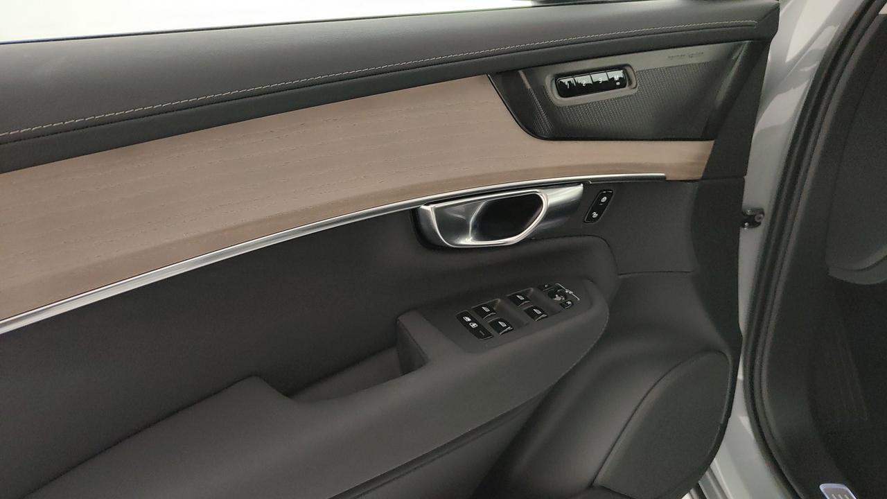 VOLVO XC90 2.0 b5 Plus Bright awd 7p.ti auto