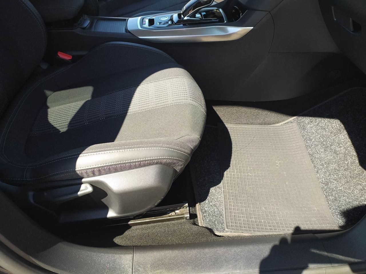 Peugeot 308 Tech Edition 1.5 Blue HDI 130 #6400