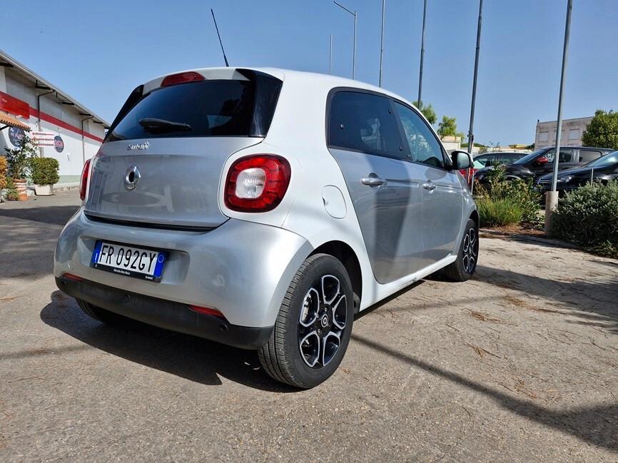 Smart ForFour 70 1.0 Passion