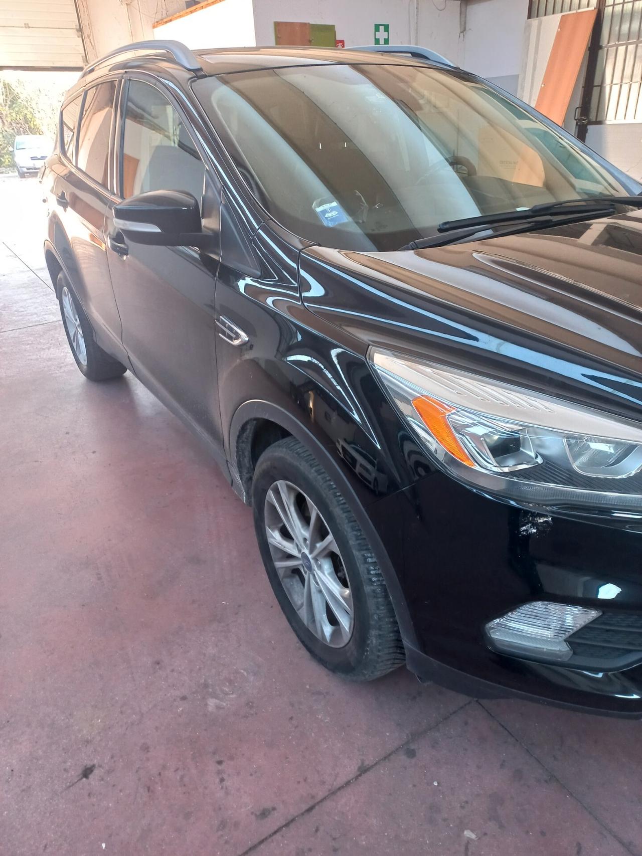 Ford Kuga 1.5 TDCI 120 CV S&S 2WD ST-Line