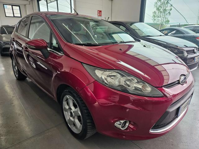 Ford Fiesta 5p 1.4 16v Titanium Gpl NEOPATENTATI
