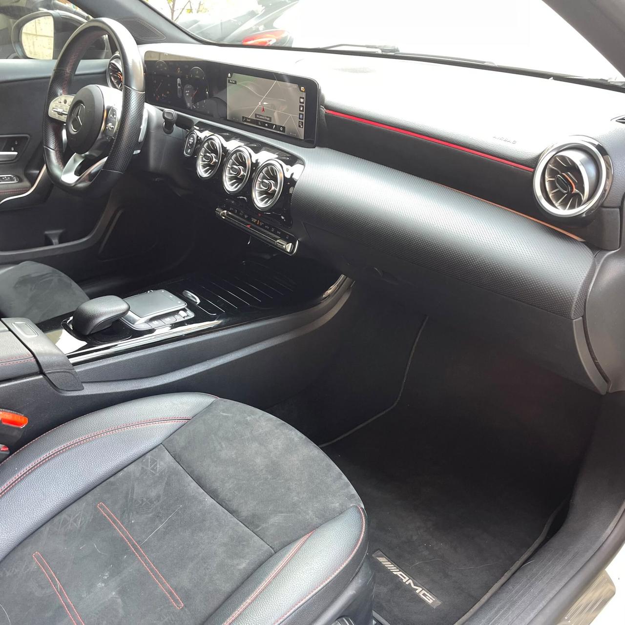 Mercedes-Benz A 180 d 116cv Premium AMG