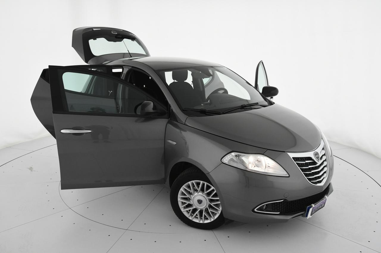 LANCIA Ypsilon 1.2 8v Silver c/clima 69cv NEOPATENTATI+ALCANTARA