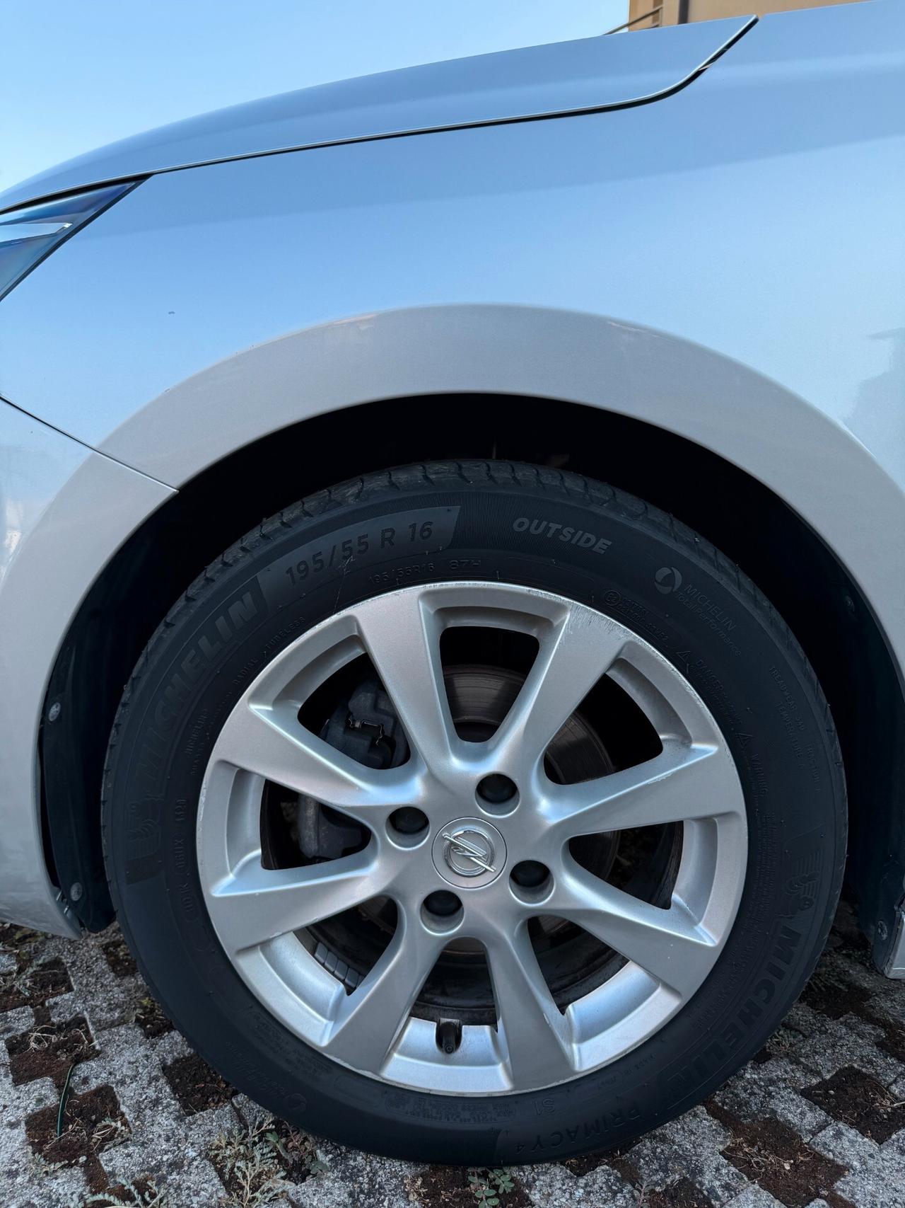 Opel Corsa 1.2 Edition- OK NEOPATENTATI