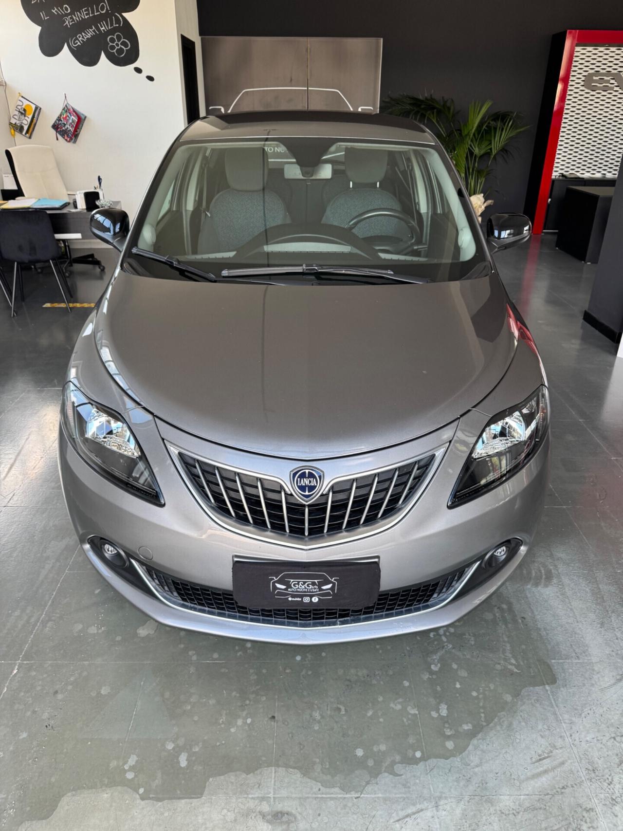 Lancia Ypsilon 1.0 FireFly Hybrid Gold - 2023