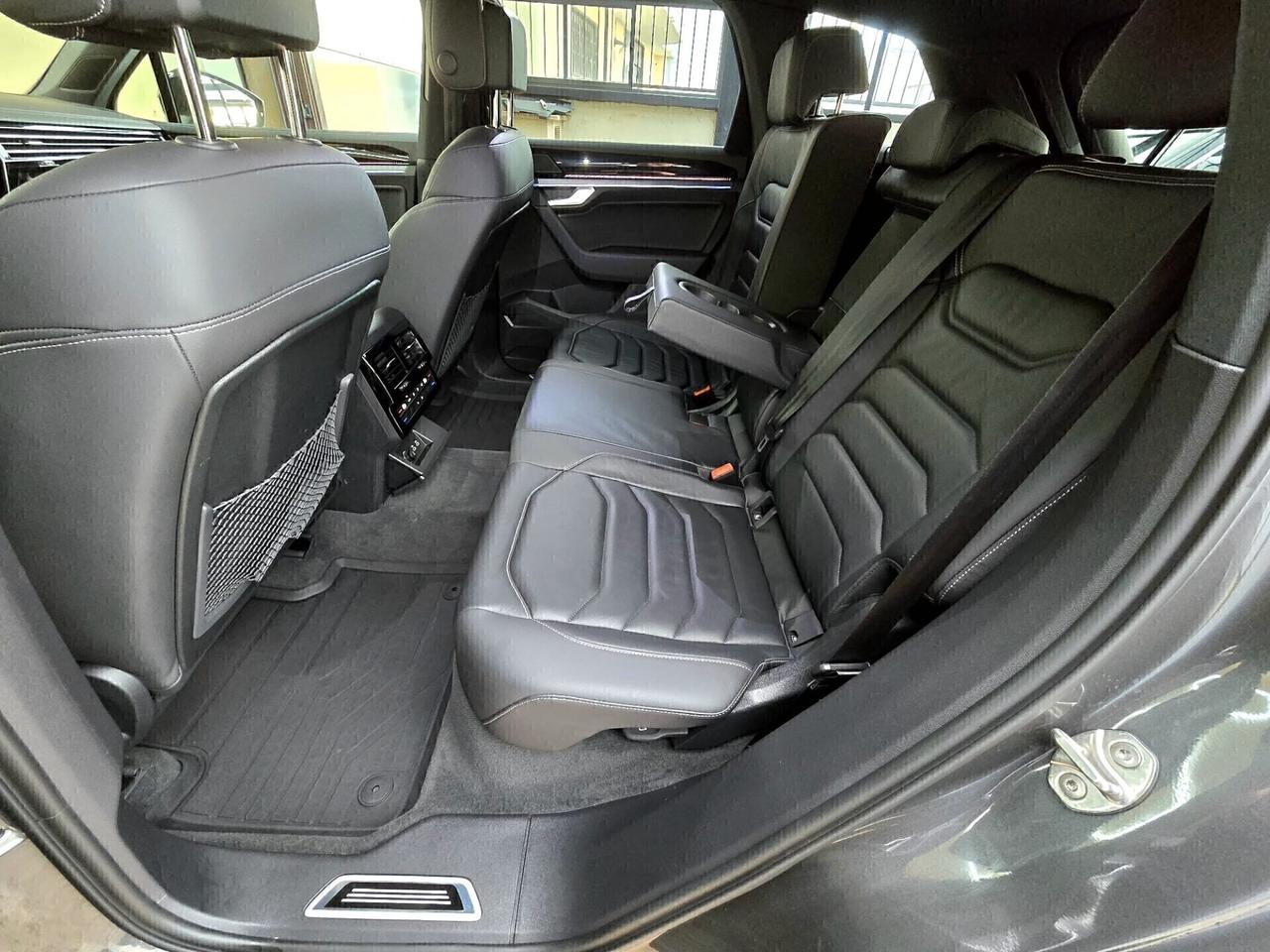 VOLKSWAGEN TOUAREG 3.0 TDI 286cv R-LINE RESTYLING