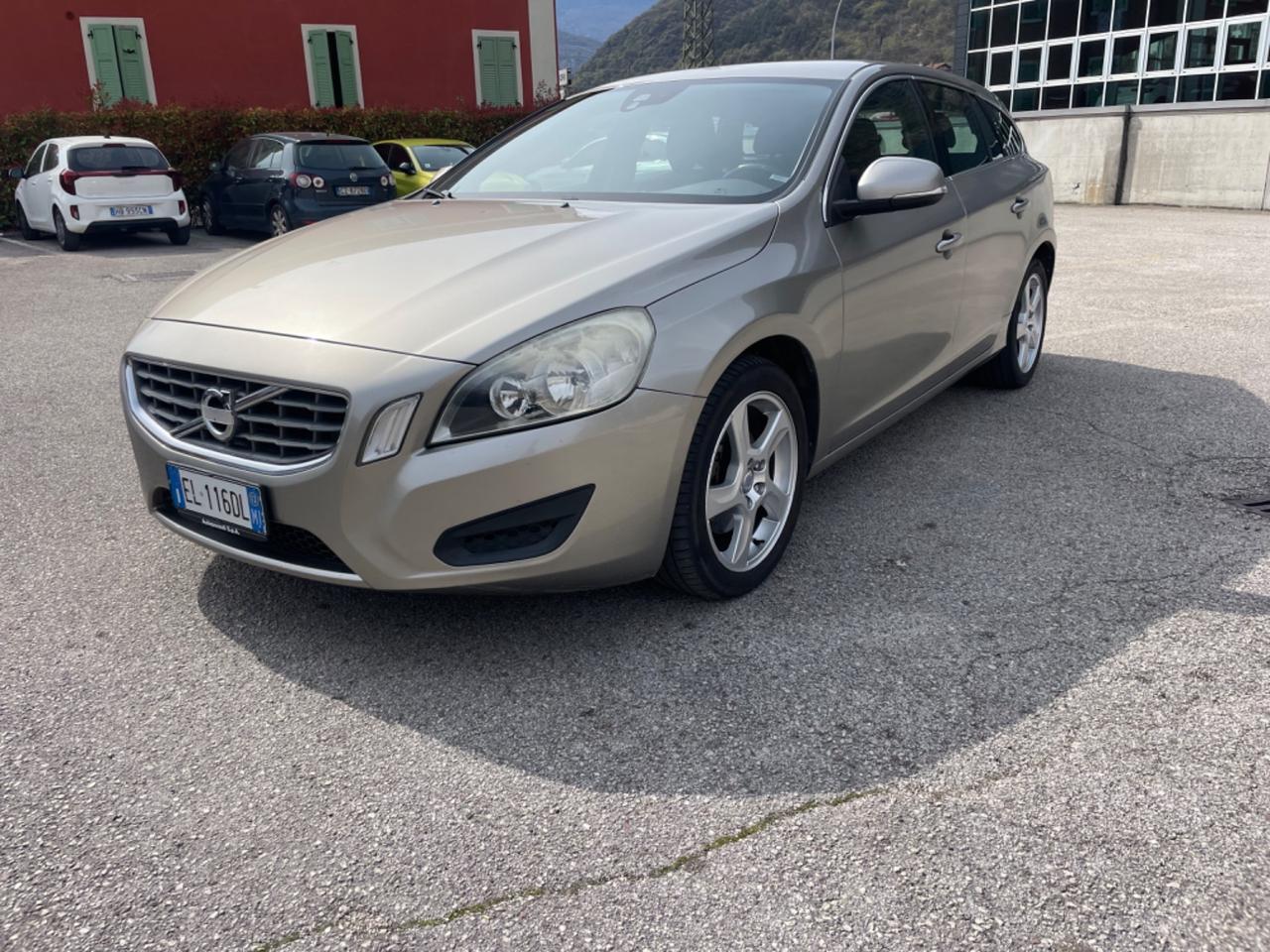 Volvo V60 D3 Geartronic Kinetic