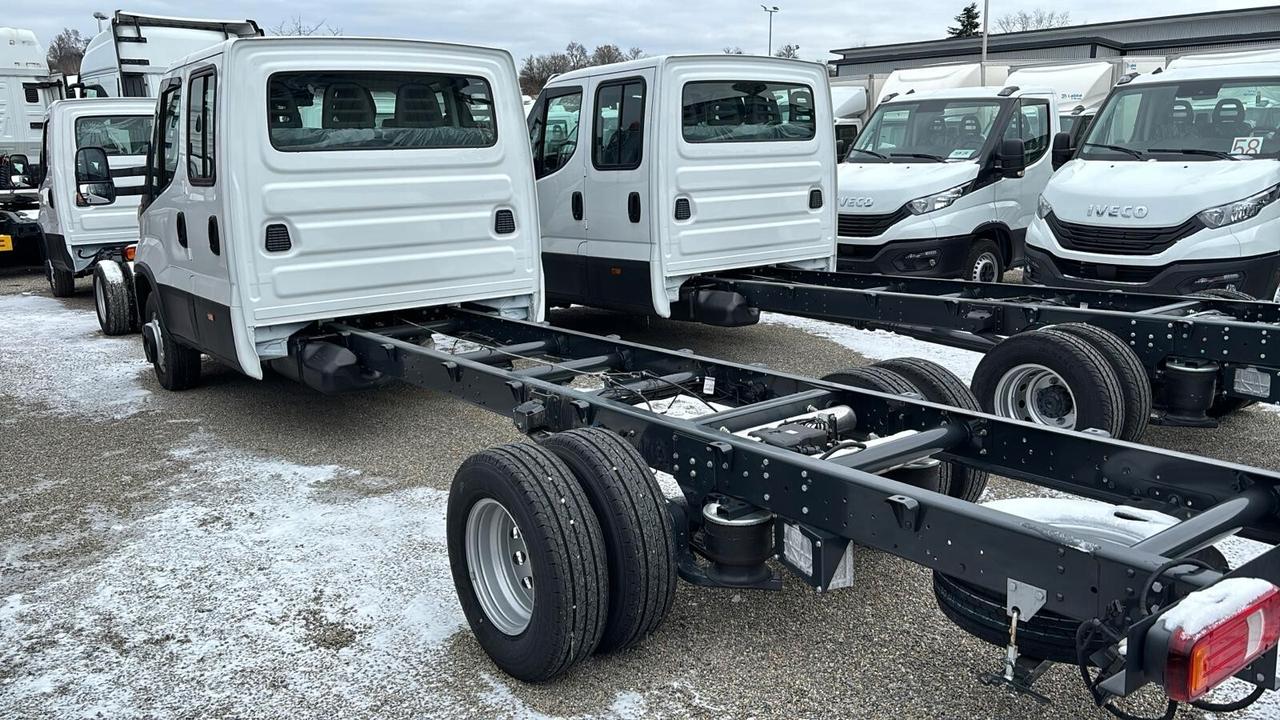 Carro attrezzi Daily 72C18 doppia cabina scarrabile e forca gru