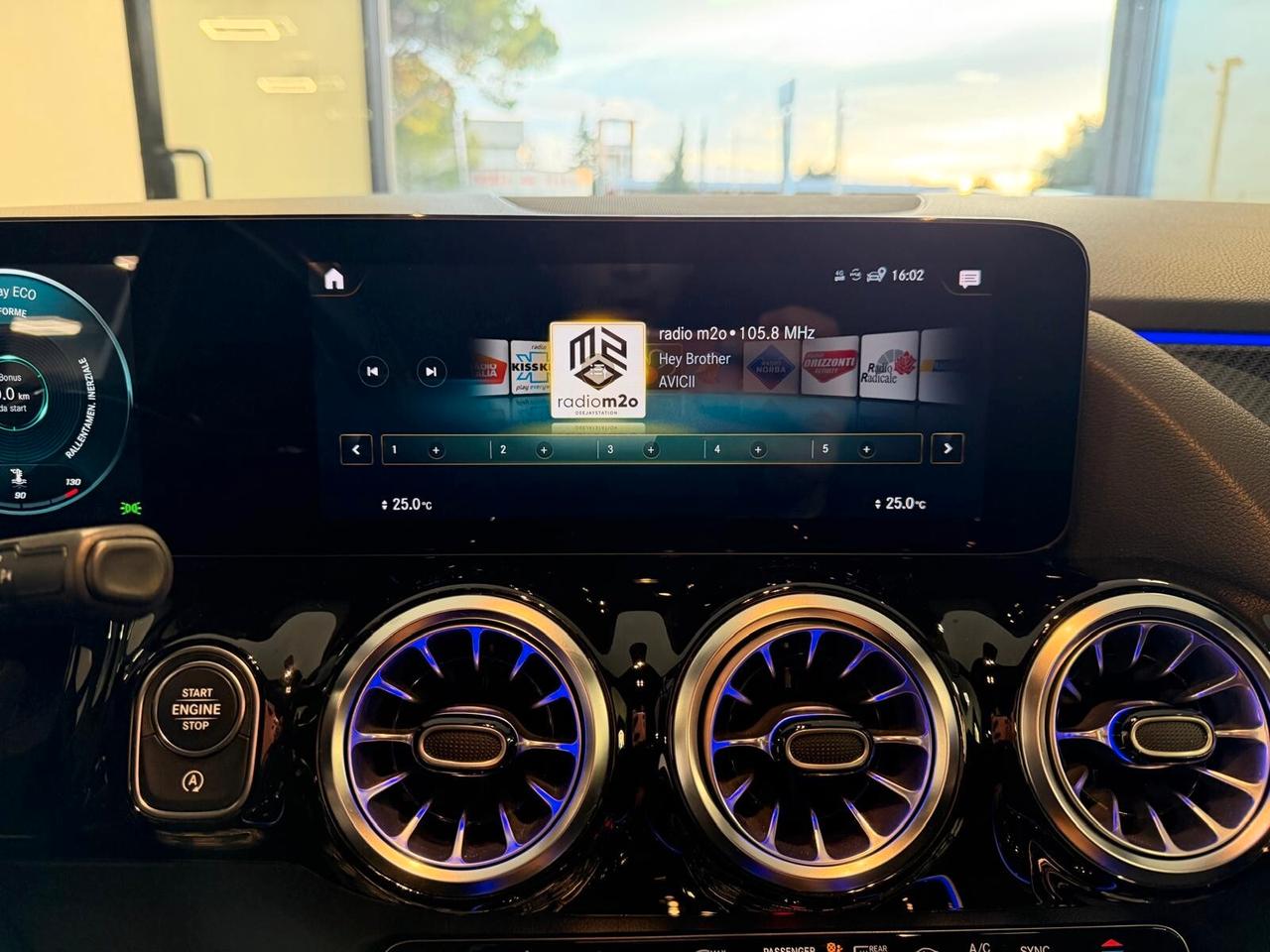 MERCEDES-BENZ GLA 200D PREMIUM 2.0 150CV PELLE NAVI CAM ANNO 2022