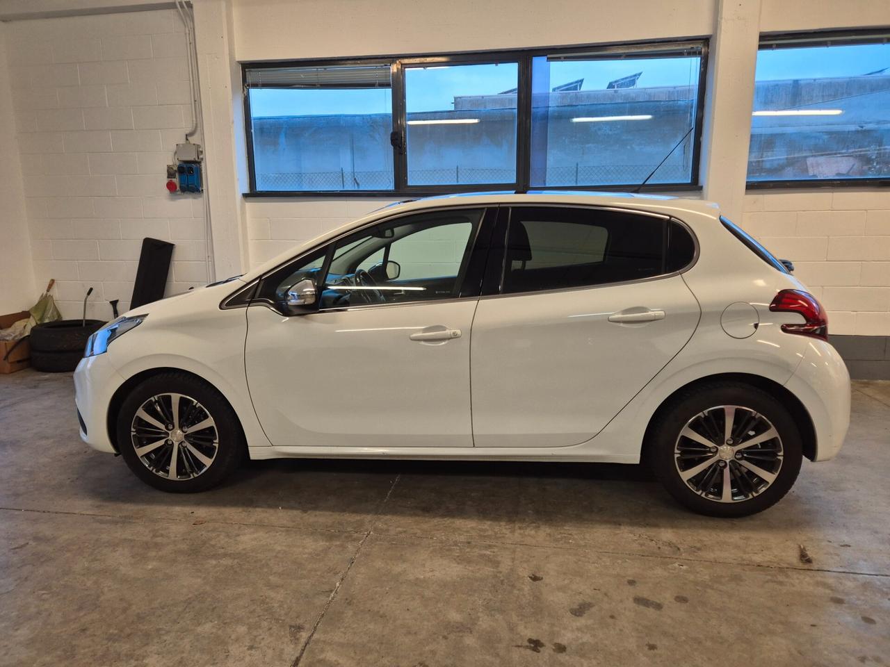 Peugeot 208 BlueHDi 100 5 porte GT Line PERFETTA