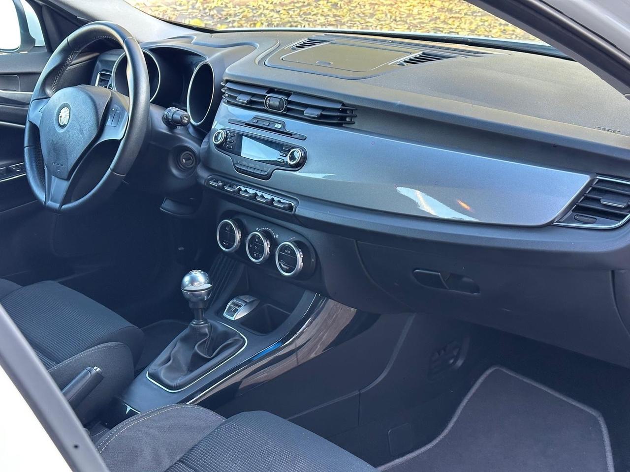 Alfa Romeo Giulietta 2.0 JTDm-2 140 CV Distinctive