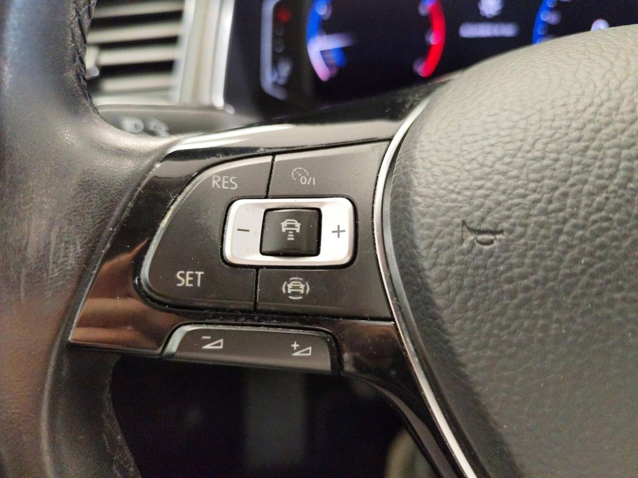 Volkswagen T-Roc 1.0 tsi Advanced