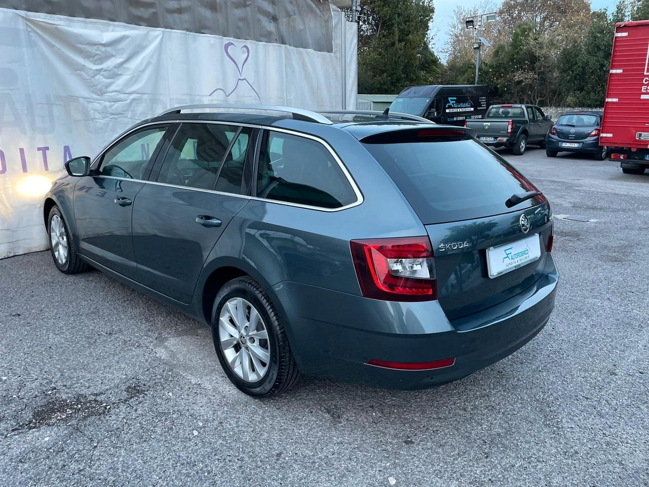 Skoda Octavia 1.6 Tdi 115cv S.W. DSG Automatica