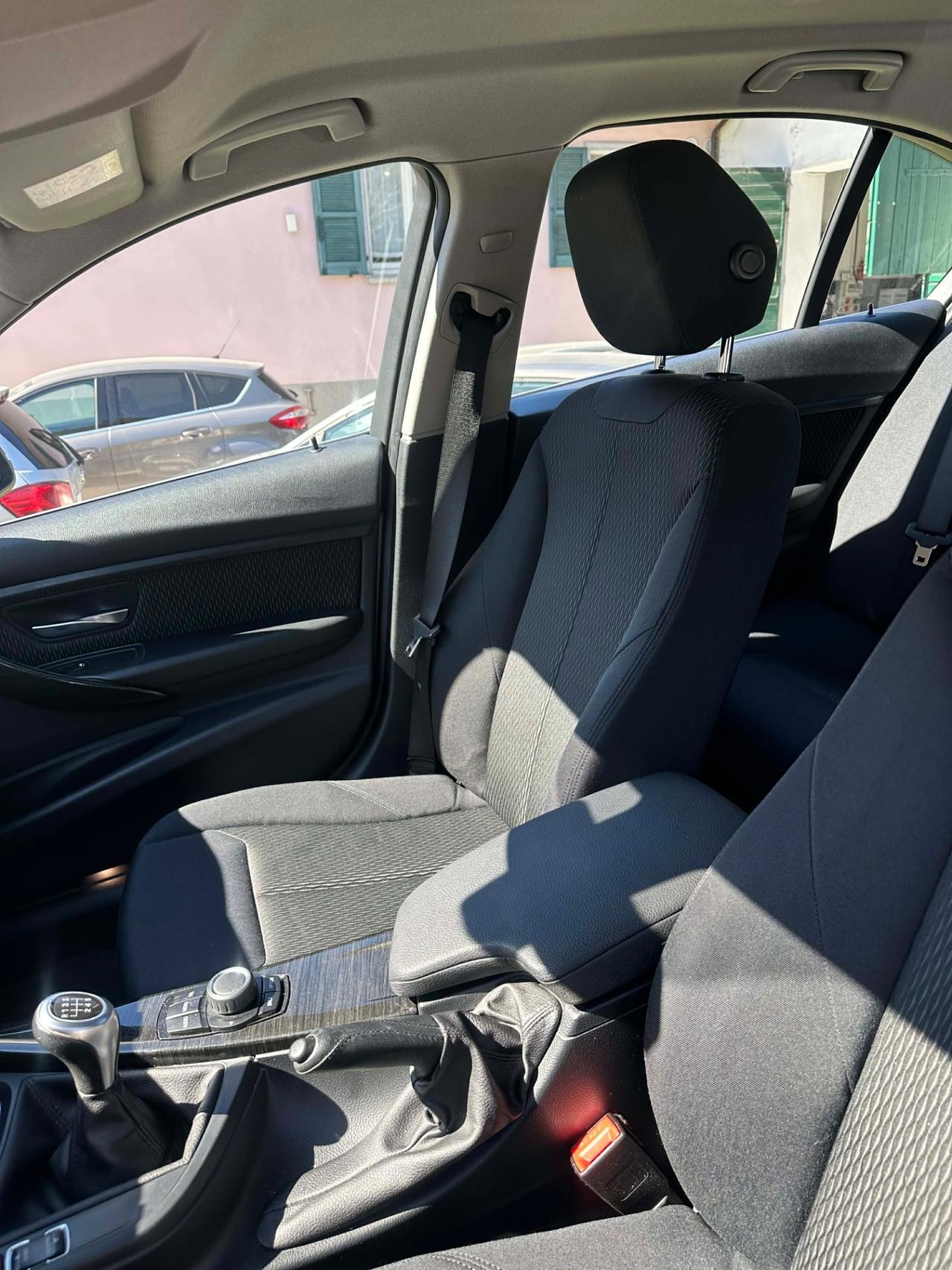 Bmw 320d LUXURY KMCERT UNICOPR KMCERT