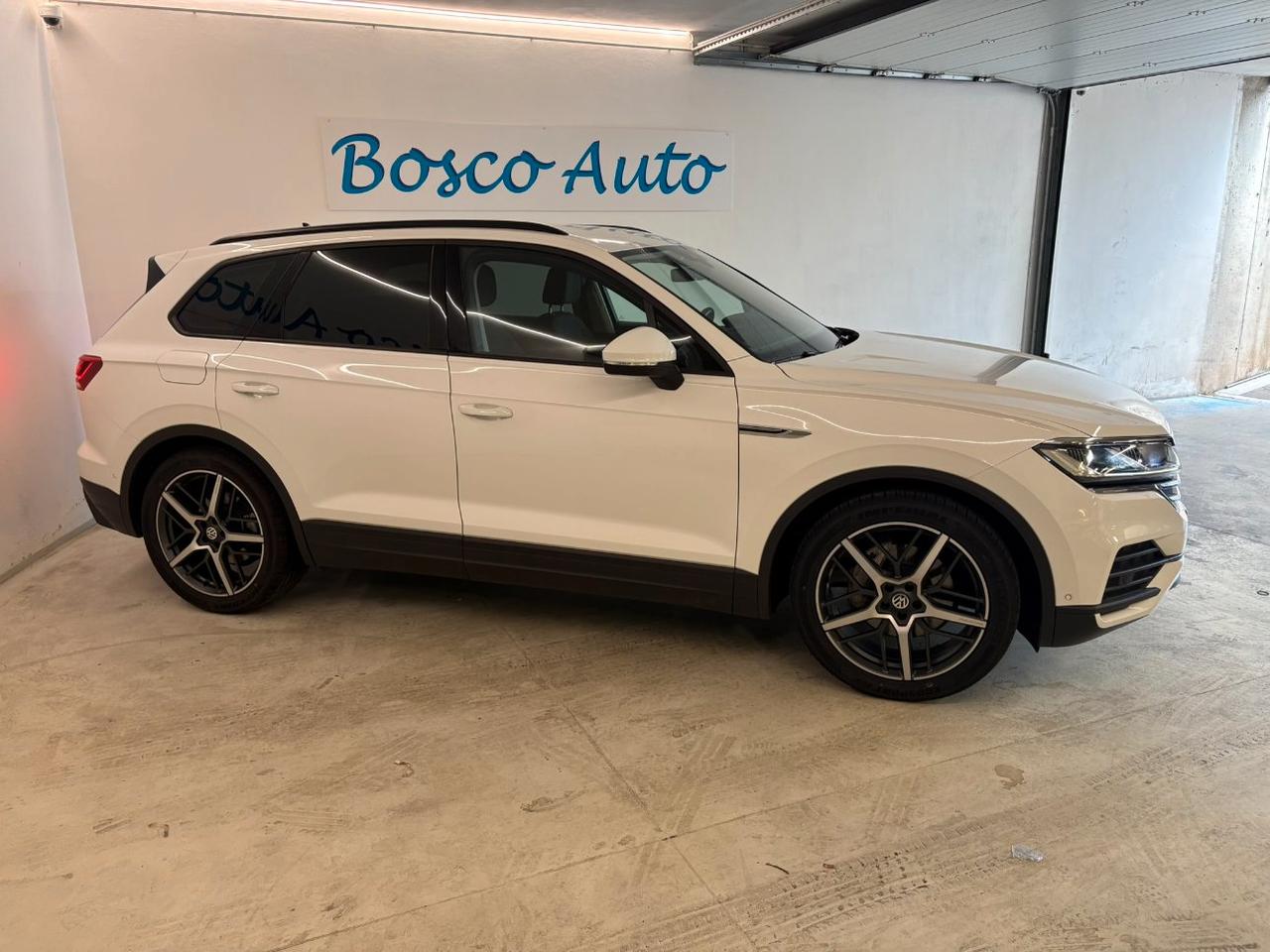 VOLKSWAGEN Touareg 3.0 V6 TDI 286 CV SCR Style