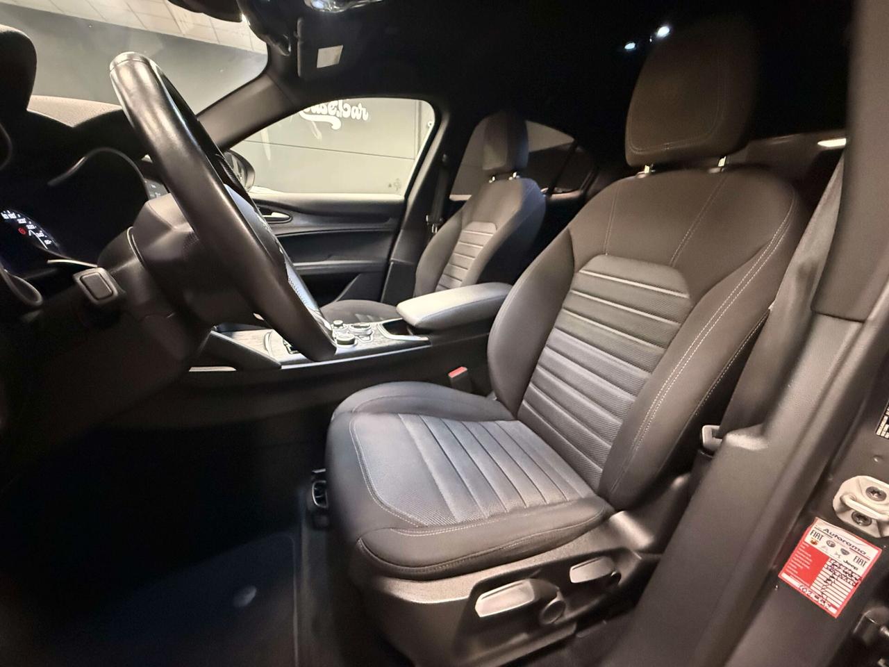 Alfa Romeo Stelvio 2.2 Turbodiesel 190 CV AT8 RWD Q2