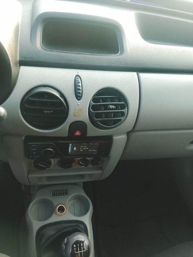 RENAULT Kangoo 1.5 dCi/82CV 4p. Confort Express Ice
