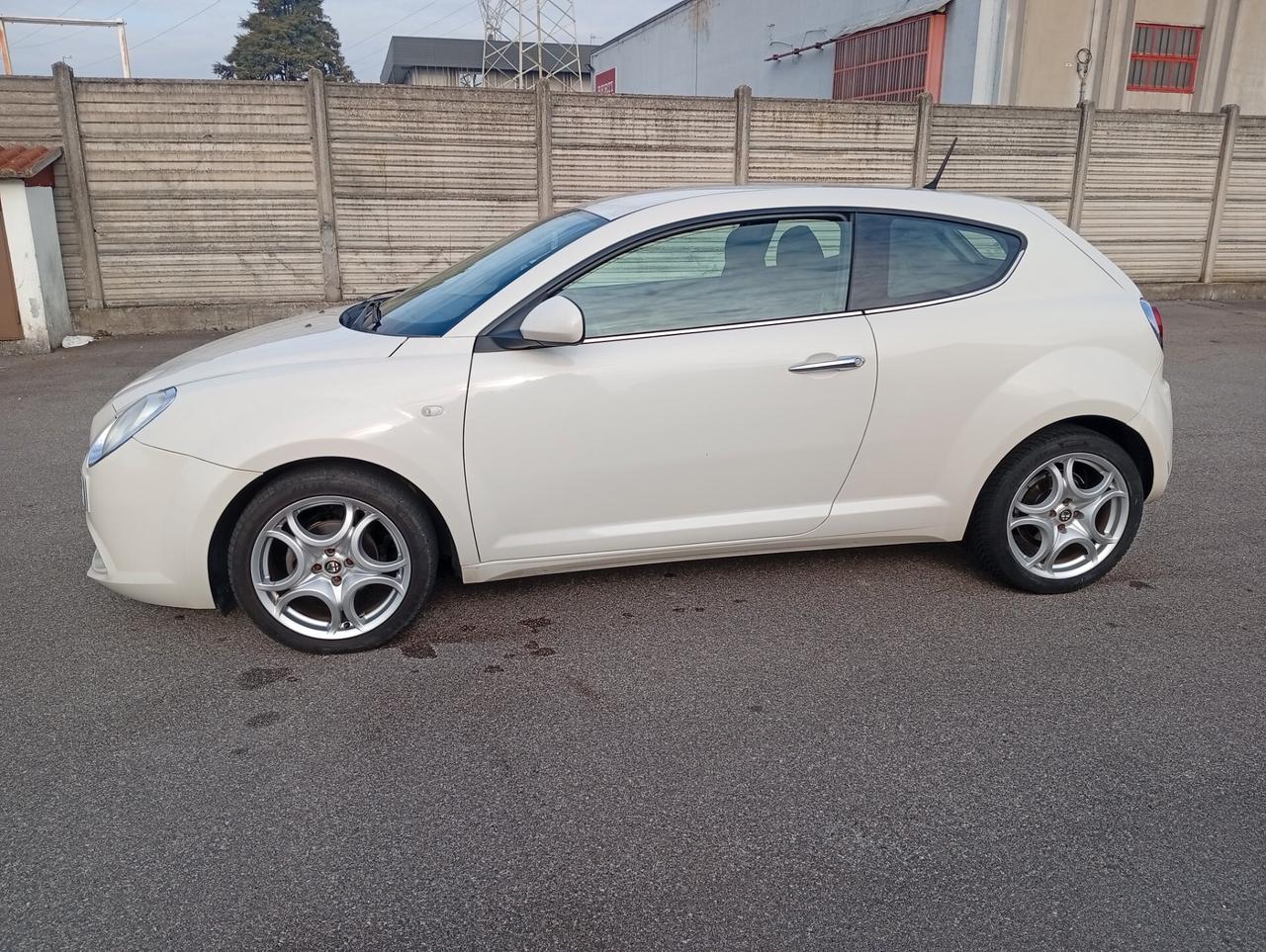 Alfa Romeo MiTo 1.4 78 CV NEOPATENTATI OK
