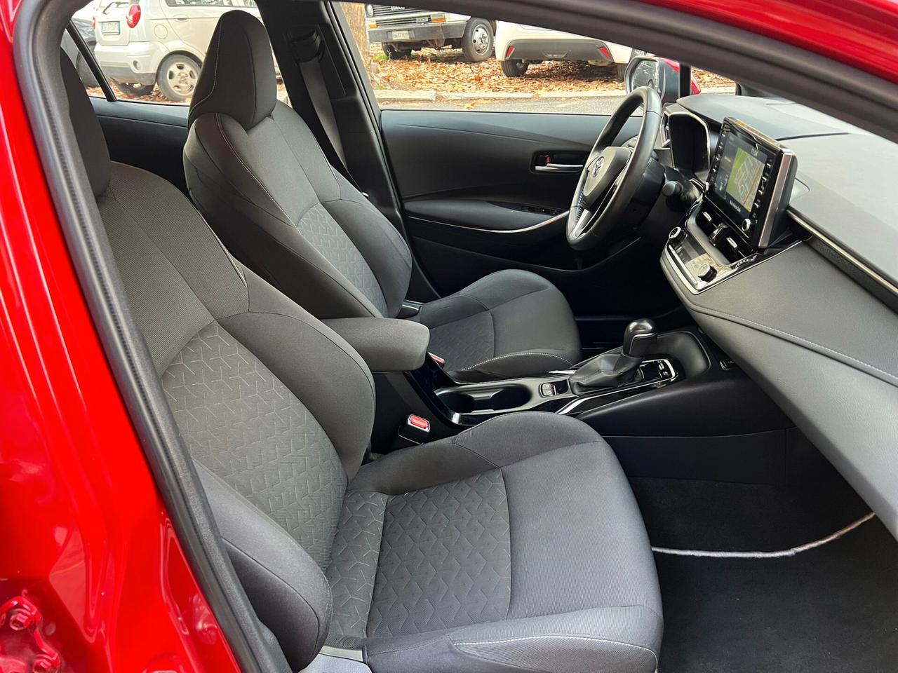 Toyota Corolla 1.8 Hybrid Business Tech