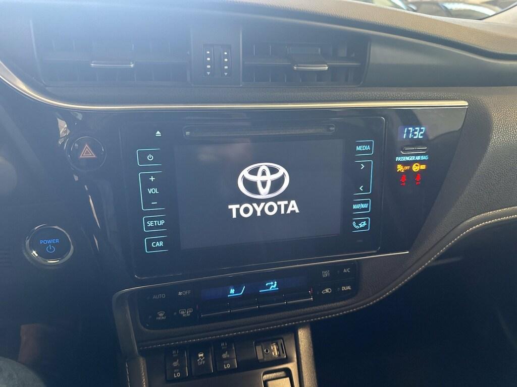 Toyota Auris Touring Sports 1.8 Hybrid Lounge CVT